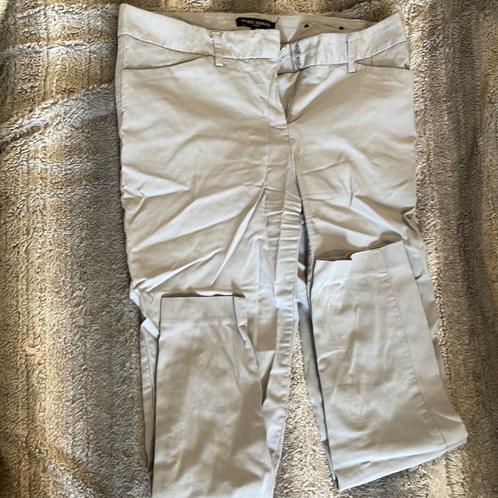 Light grey dress pants. Excellent condition.